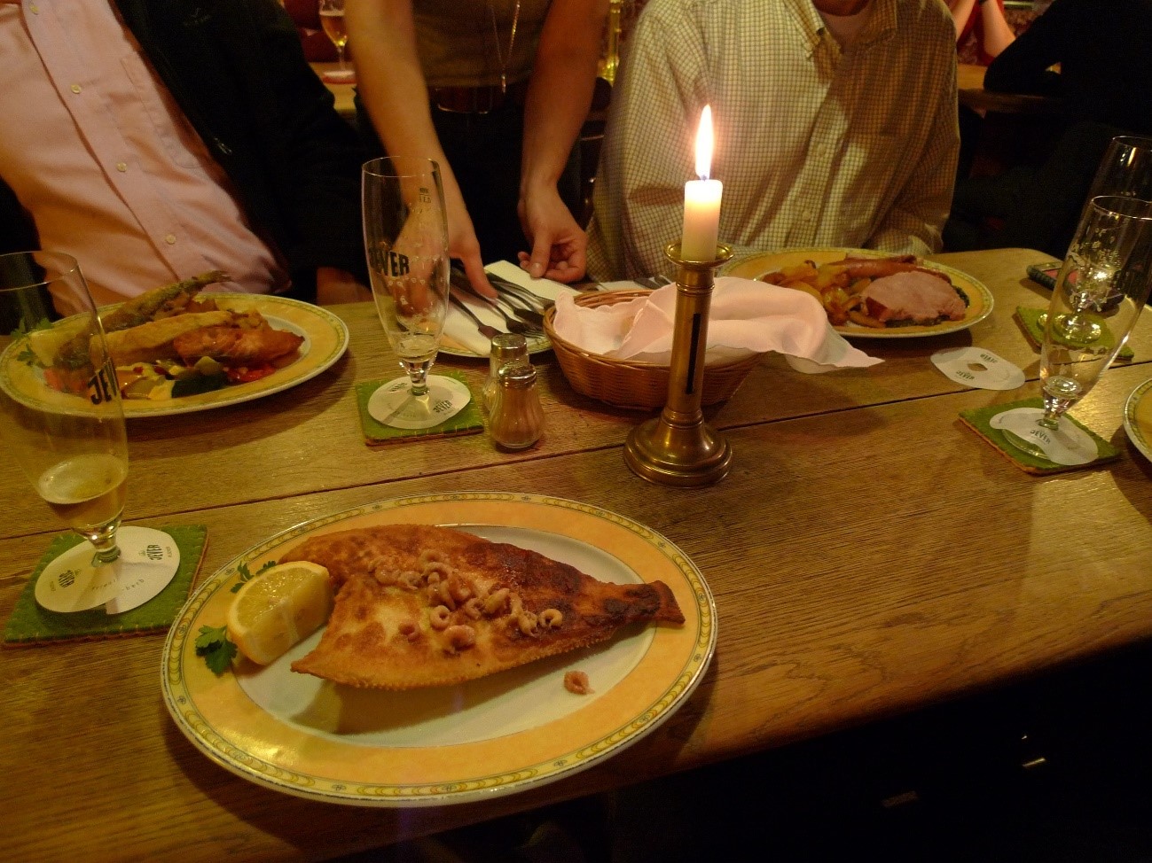 “Gebratene Scholle”(grilled sole) in Hamburg, Germany….and nice beers.